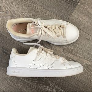Adidas Advantage Base Shoes in White and Pink size 6